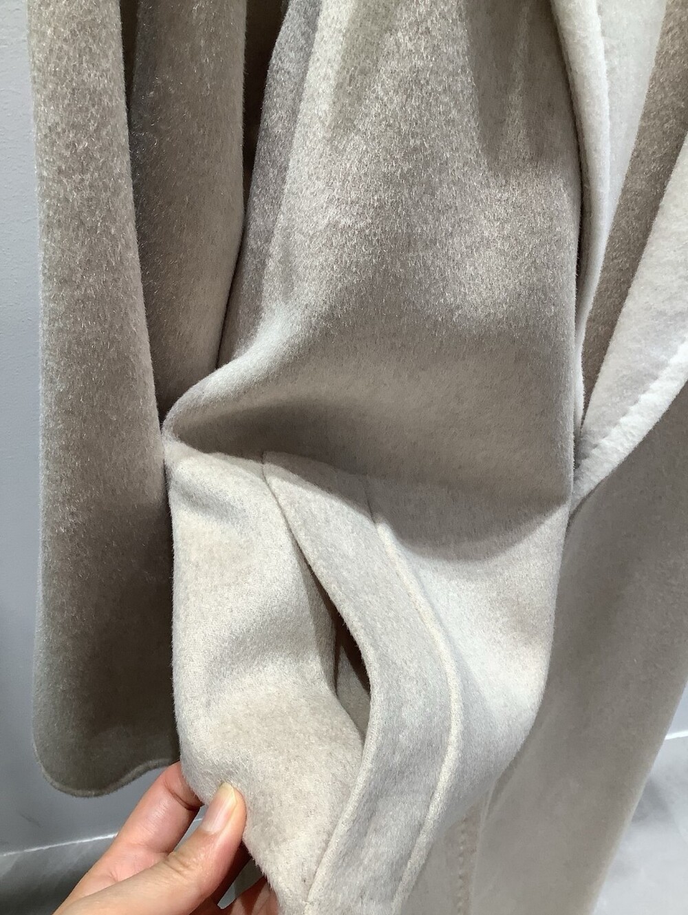 REISS Marcela two tone blindseam coat - Picture 12 of 13